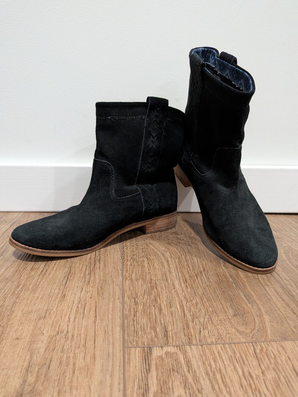 Toms Laurel Slouch Suede Bootie